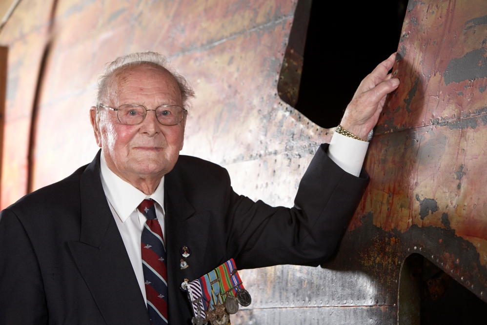 George Dunn DFC, removals man and RAF Bomber Command pilot