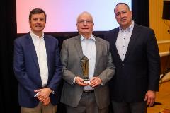 Larry Smith receives lifetime achievement award
