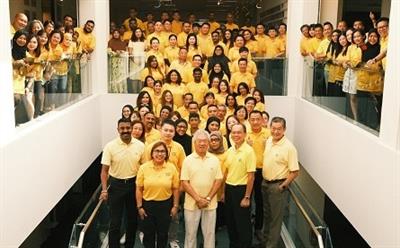 Asian Tigers Singapore in their glorious yellow 